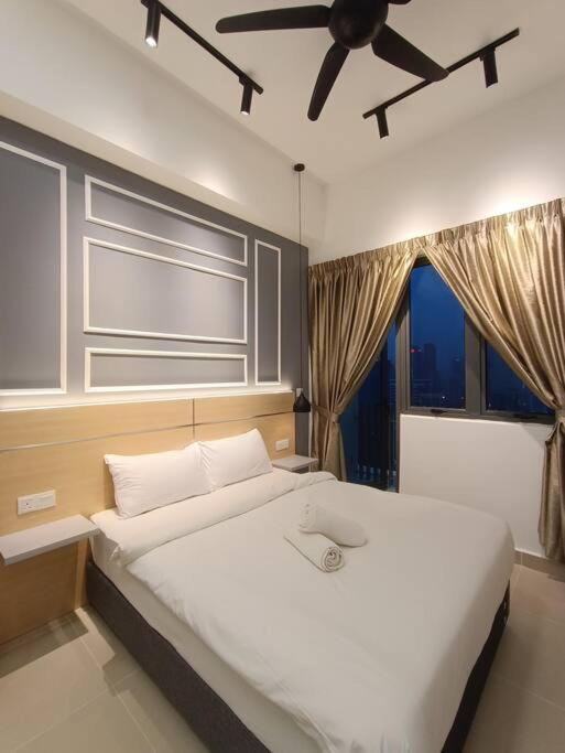 Cl 27A Insta Klcc View & Infinity Pool View Apartment Kuala Lumpur Luaran gambar