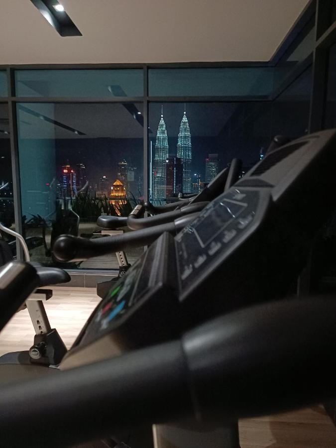Cl 27A Insta Klcc View & Infinity Pool View Apartment Kuala Lumpur Luaran gambar