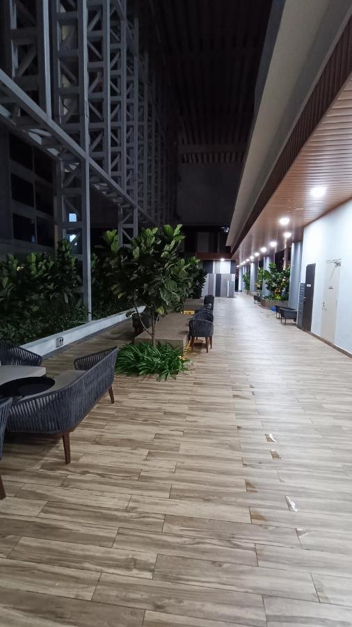 Cl 27A Insta Klcc View & Infinity Pool View Apartment Kuala Lumpur Luaran gambar