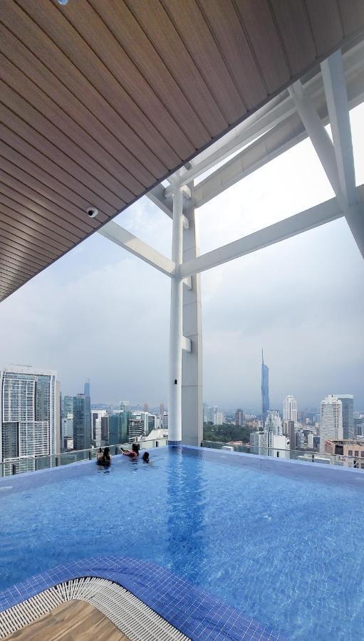 Cl 27A Insta Klcc View & Infinity Pool View Apartment Kuala Lumpur Luaran gambar